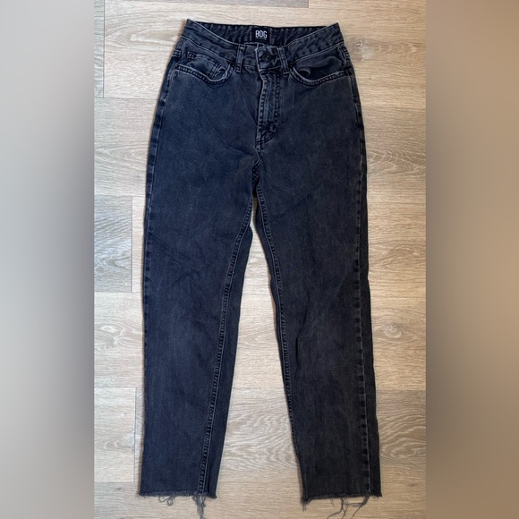 BDG Denim - BDG Black Washed Mom Jeans Raw Hem High Waist Size 24